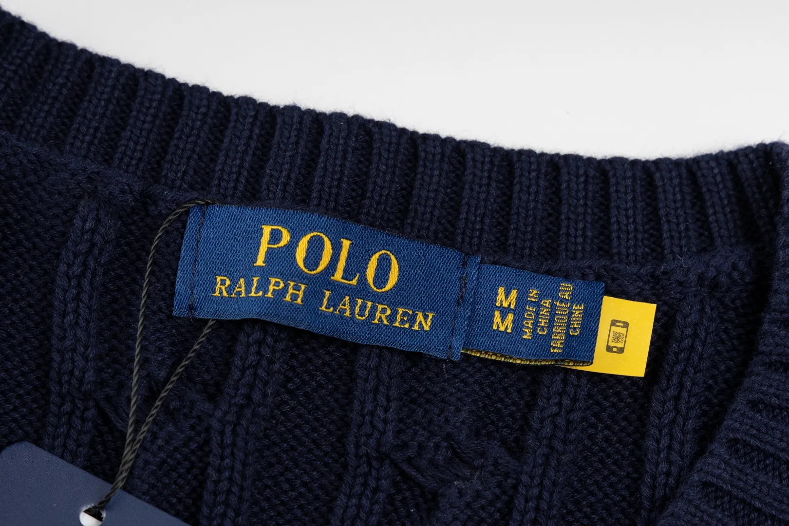 P176 #R82 Ralph Lauren Small Label Cable V Neck Vest Sleeveless Twist Sweater Women's Top Size: XS S M L Color: White Yellow Light Blue Pink Khaki Gray Navy Black Classic Cotton Yarn 100% White Cotton High Quality Classic Style Has Always Been Popular! The workmanship details are very good! Wearing a vest with a shirt is always the standard, with classic brand embroidery on the chest! All major stars have the same style! Best for couples. High quality goods! Xinjiang cotton micro-elastic and smooth fabric has excellent quality. Pure cotton is soft and skin-friendly. Length: 60/61/63/65 Bust: 44/46/49/52 Shoulder width: 36/37.5/39/41